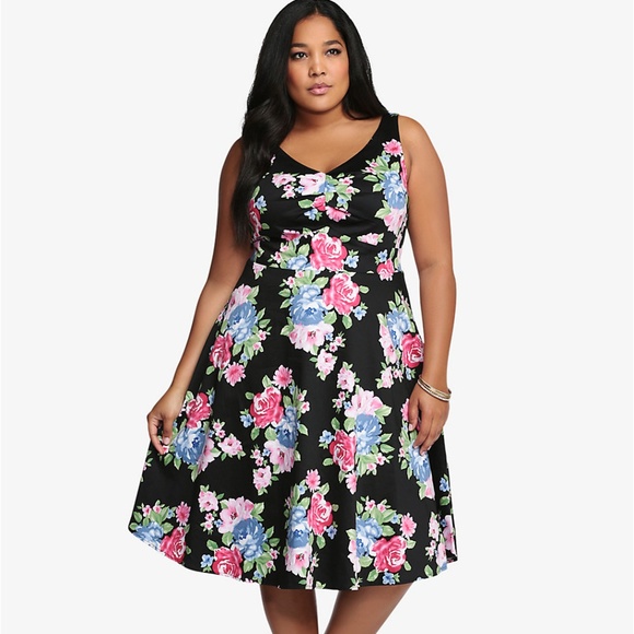 torrid Dresses & Skirts - EUC Torrid Floral Swing Dress Size 12